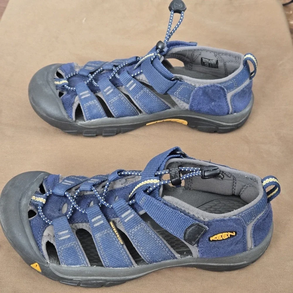 KEEN Newport H2 Sandals Blue Waterproof Hiking Sport Trail Water Big Kids 5 EU37